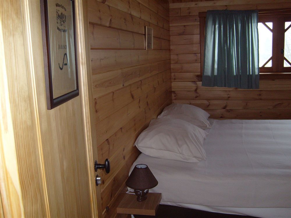 B&B Willow Springs Way Station Gouvy Exteriör bild
